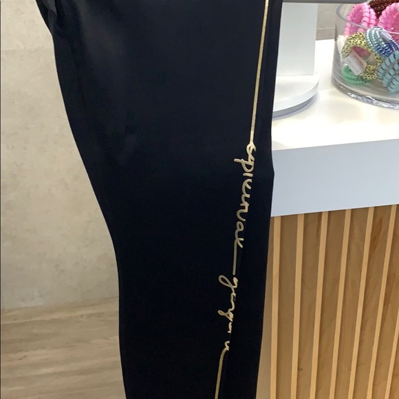 Essential HW legging - Picture 1 of 1